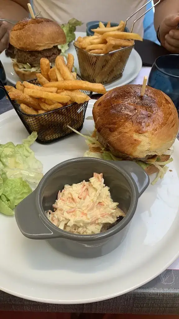 Camille Roulin_Family House_Saint-Max_review