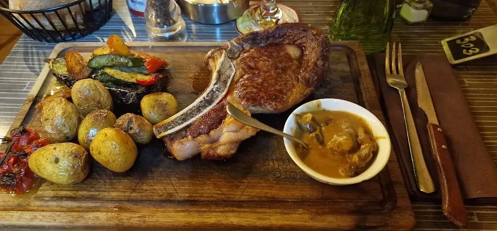 Côté jardin_Saint-Maximin-la-Sainte-Baume_slider_image_3