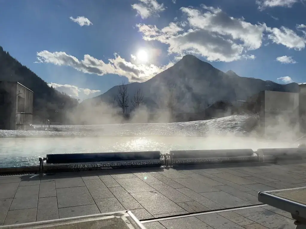 Cascade_Italy_slider_image_2