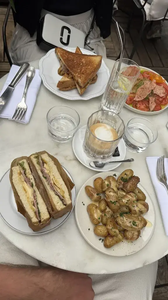 Günther Schmidt_Le Sand_Paris_Bewertung