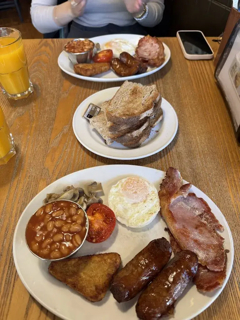 Lillian Hazel Pearce_Roast_Jersey_review