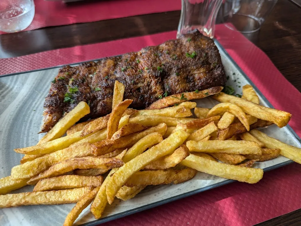 Arnaud Spoor_Le quercus_Sainte-Marie-aux-Chênes_review