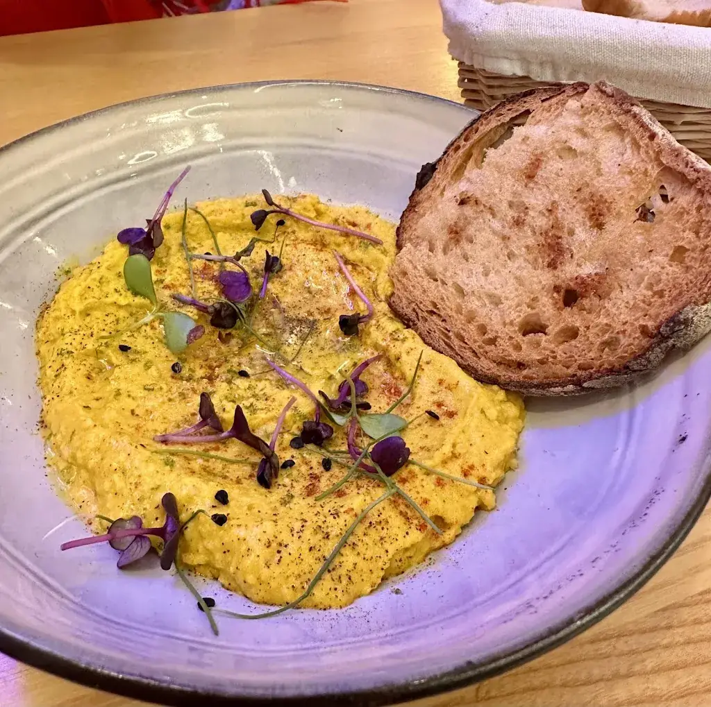 Damian Buco_Cala Verde_Chessy_review