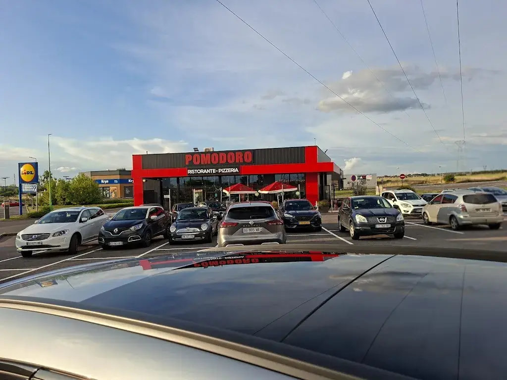 Alan Dunne_Pomodoro_Sainte-Marie-aux-Chênes_review