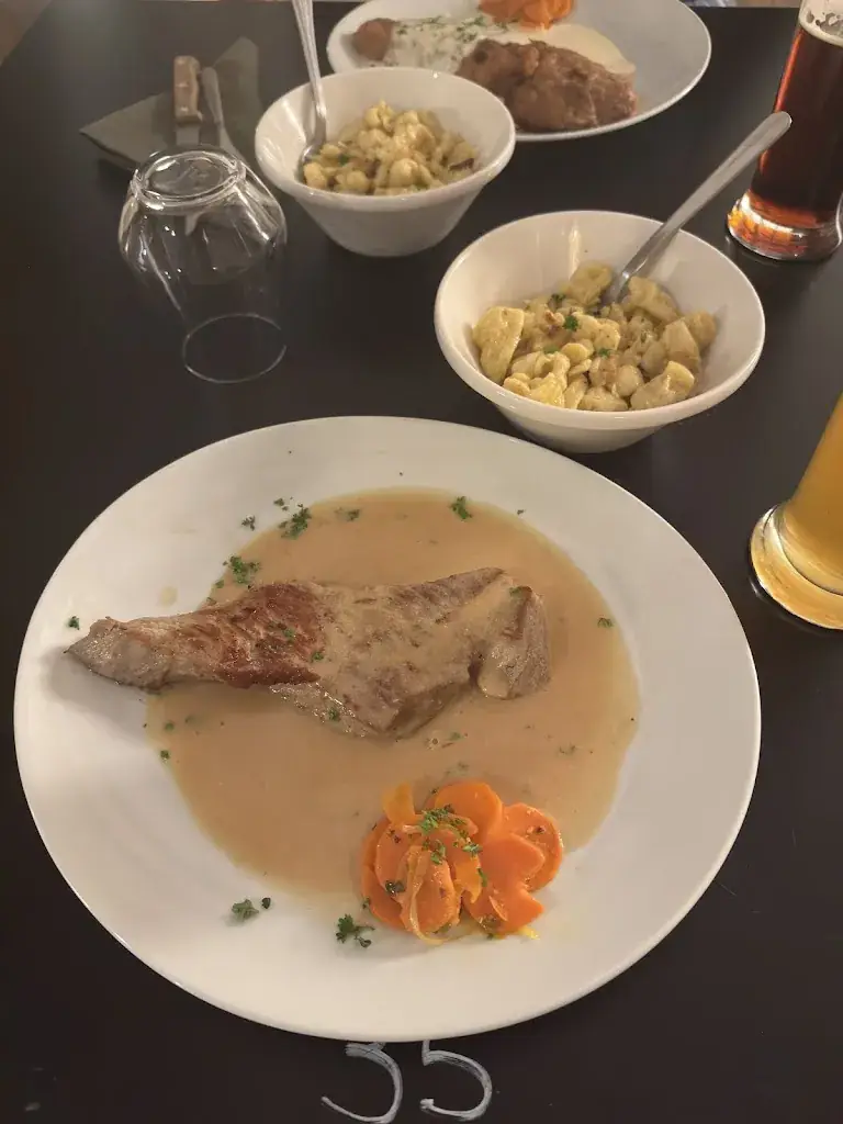 Claire Meder_Le Stammtisch_Schirrhein_review