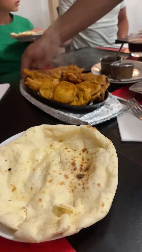 SAVEURS DE L'INDE_Sedan_slider_image_2