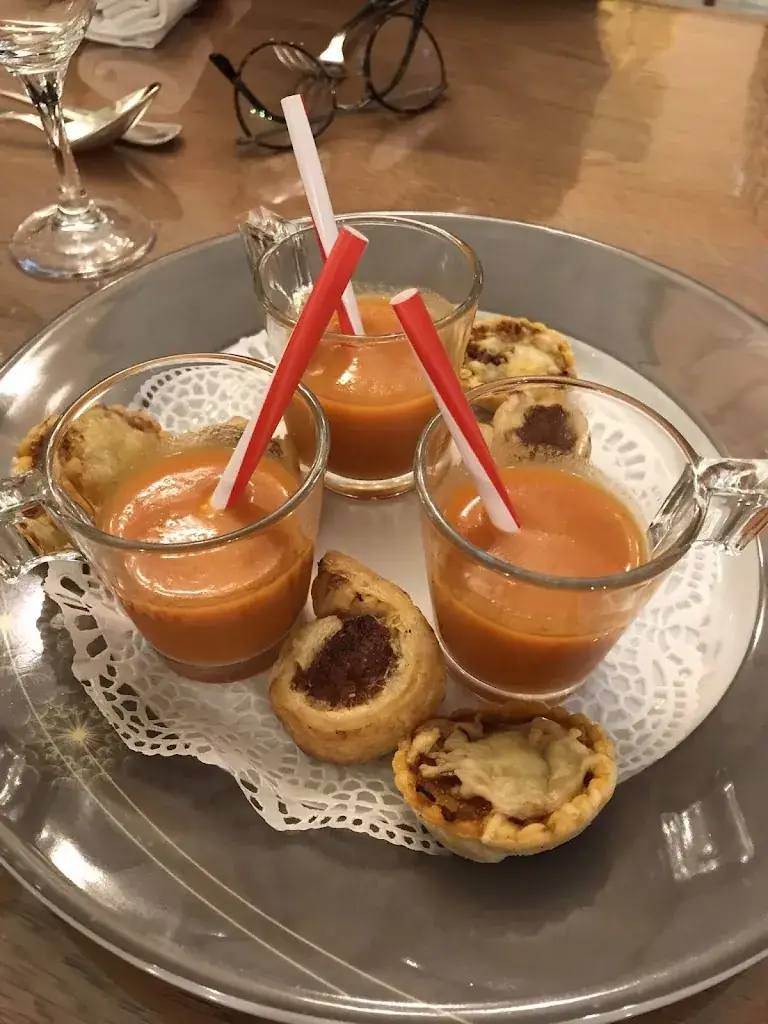 Severine Antoine Rousseau_Au Bon Vieux Temps_Sedan_recensione