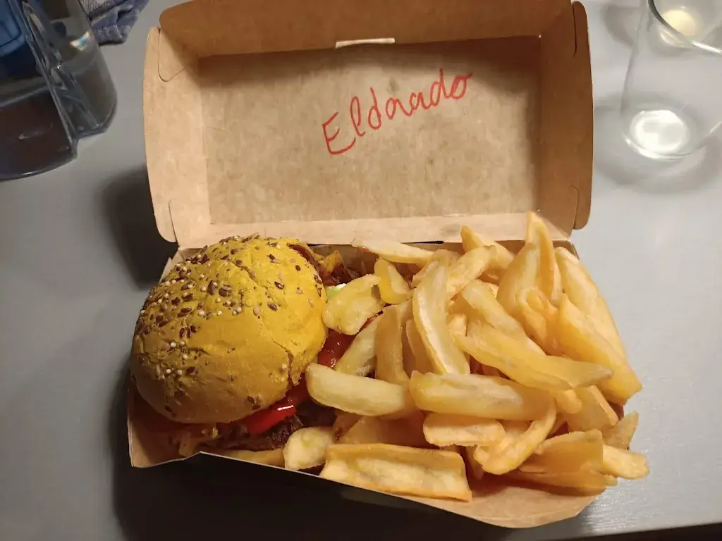 Olivier dufosse_Food truck Le Central 𝓥𝓲𝓬𝓮-𝓬𝓱𝓪𝓶𝓹𝓲𝓸𝓷 𝓦𝓸𝓻𝓵𝓭 𝓯𝓸𝓸𝓭 𝓒𝓱𝓪𝓶𝓹𝓲𝓸𝓷𝓼𝓱𝓲𝓹 et 𝕮𝖍𝖆𝖒𝖕𝖎𝖔𝖓 𝕹𝖔𝖗𝖉-𝖊𝖘𝖙 𝖉𝖚 𝖇𝖚𝖗𝖌𝖊𝖗 ®_Saint-Mihiel_review