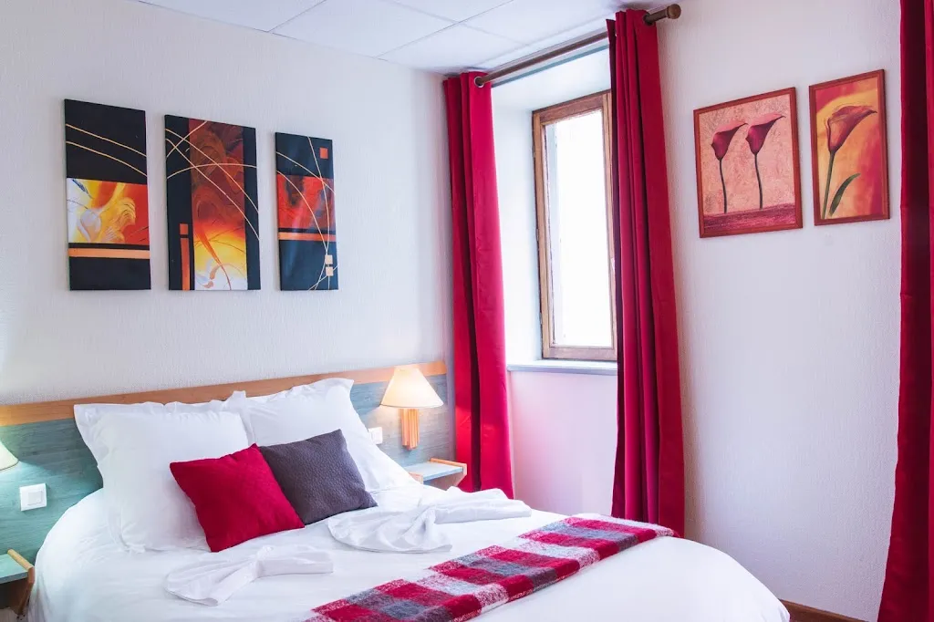 Bar Hôtel Restaurant de la Mairie_Chaudes-Aigues_slider_image_3