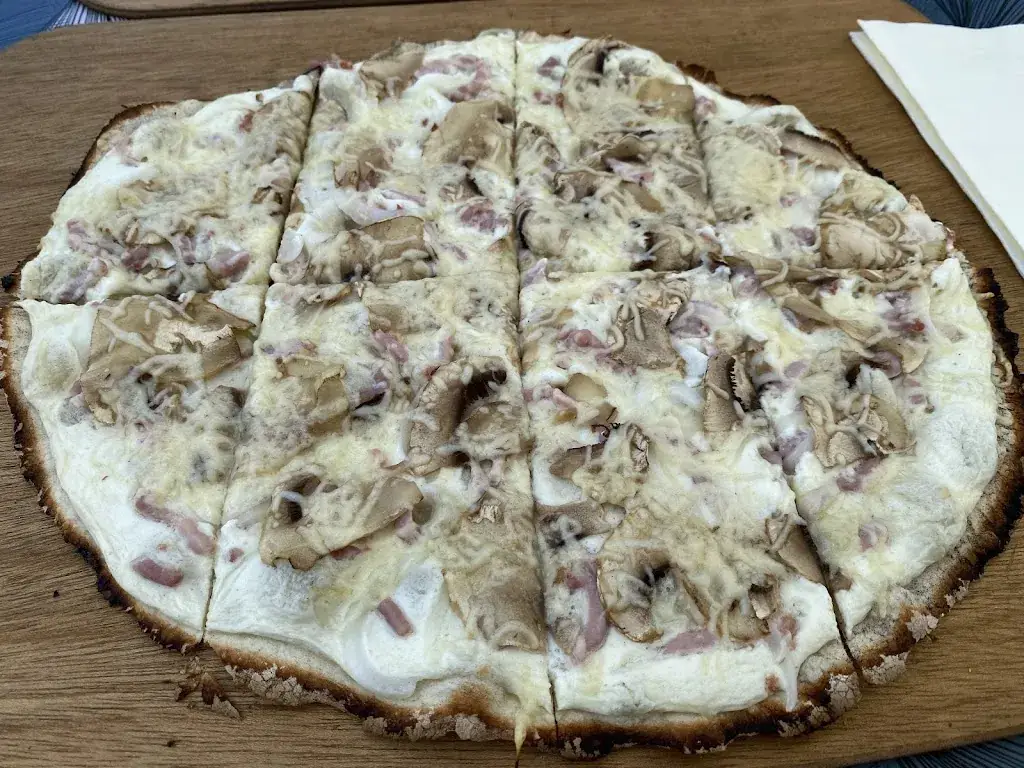 Dominic Kulp_LA BUVETTE DE SELTZ_Seltz_review