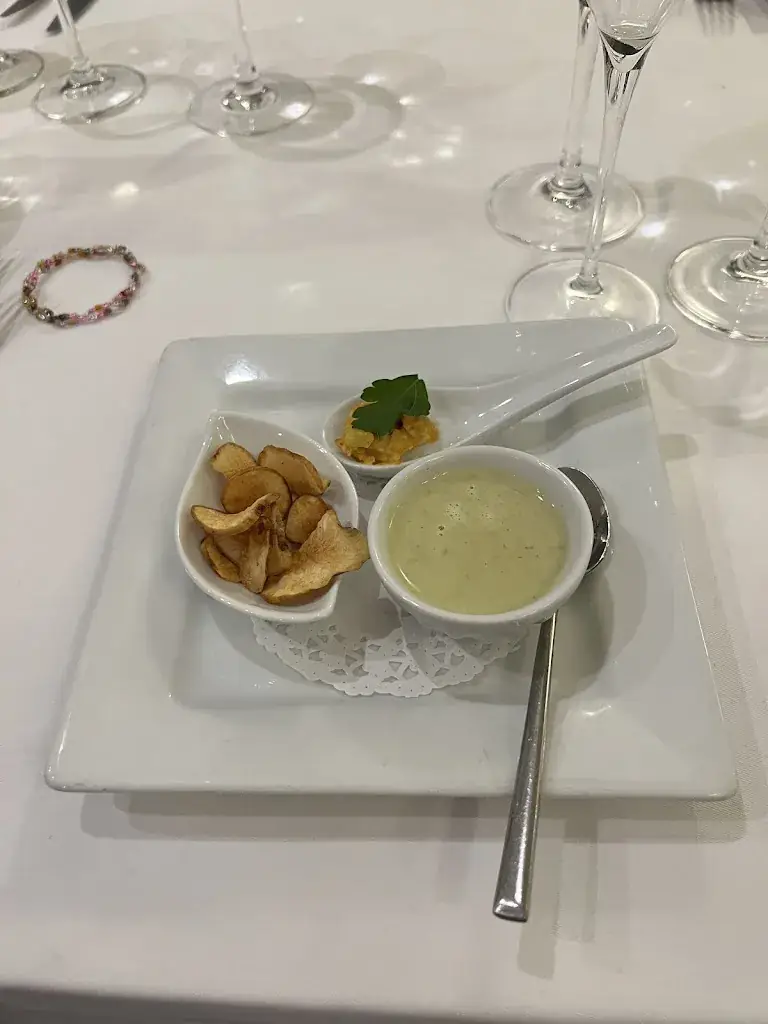 Kaden Scoles_Le Trianon_Saint-Louis_recensione