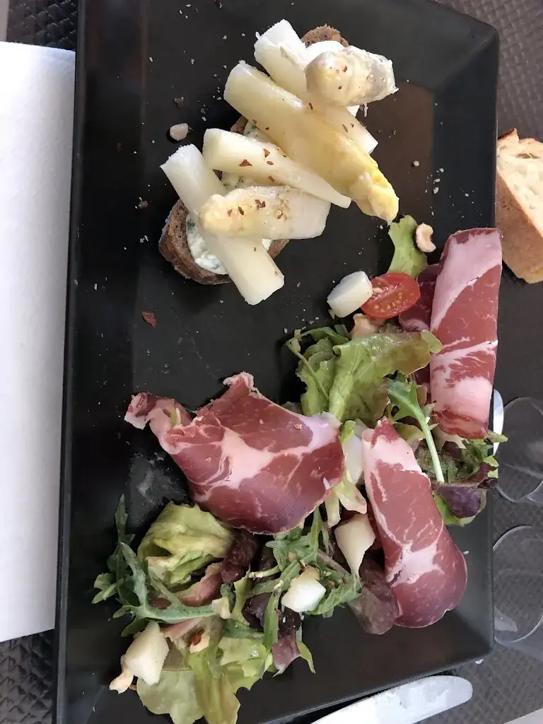 B Dume_Restaurant Bar Des Ailes_Albon_avis