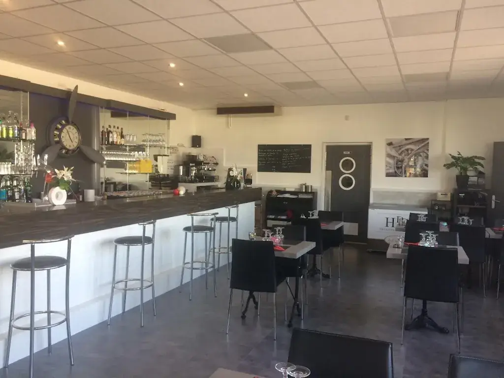 Restaurant Bar Des Ailes_Albon_slider_image_1