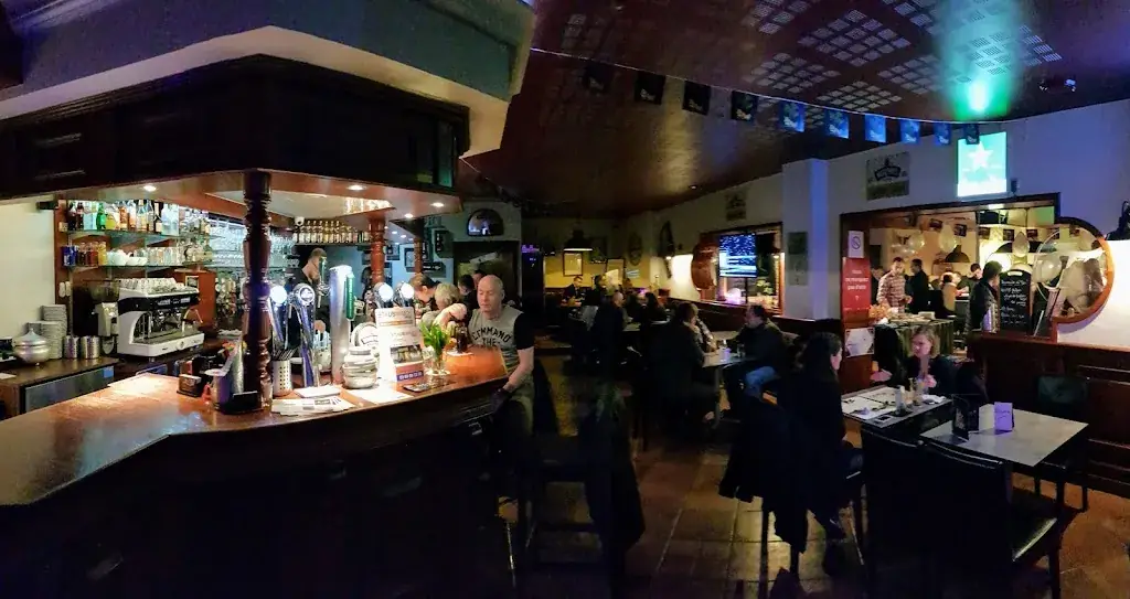 Adrian Lunsong_Le Tyl_Saint-Louis_review