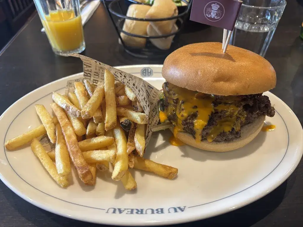 Soonebs_Au Bureau - Pub et Brasserie_Saint-Louis_review