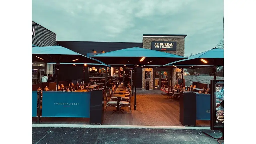 Au Bureau - Pub et Brasserie restaurant in Saint-Louis