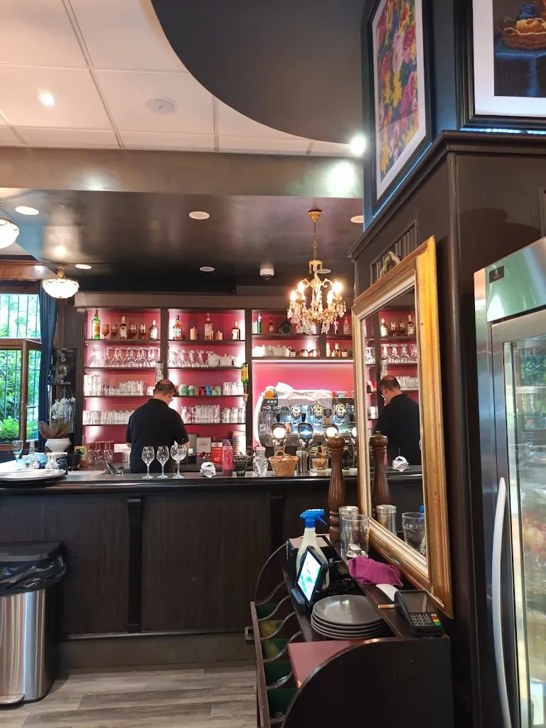 Filou_Café De La Poste_Saint-Louis_review