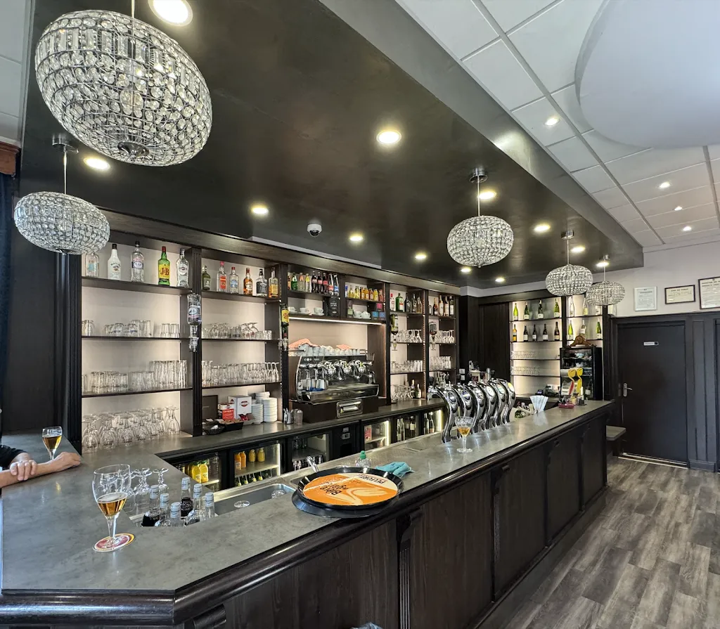 Café De La Poste_Saint-Louis_slider_image_1