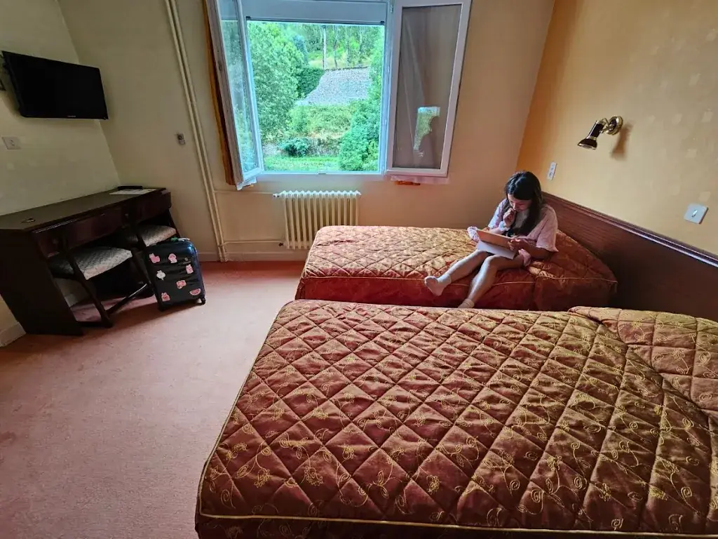 Hôtel Beauséjour_Chaudes-Aigues_slider_image_1