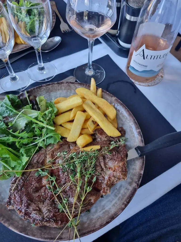 Hôtel Bellevue_Châtel-Guyon_slider_image_2