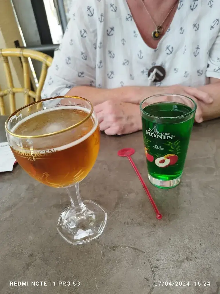 Menü_Bar pmu le Glacier_Châtel-Guyon_Bild_7