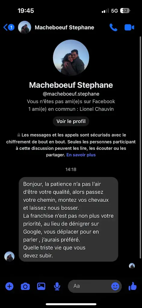 Lisa Constant_Bar pmu le Glacier_Châtel-Guyon_Bewertung