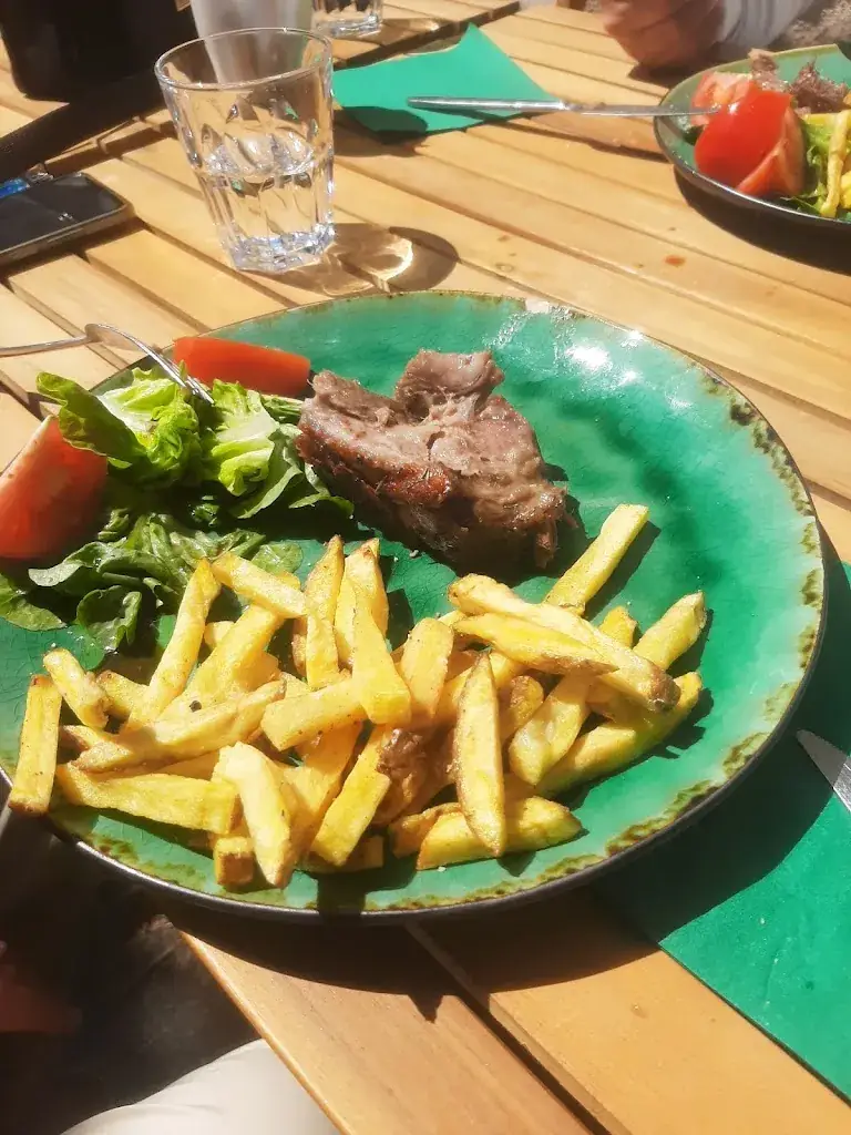 heval taner_Iunctio-Sézanne_Sézanne_review