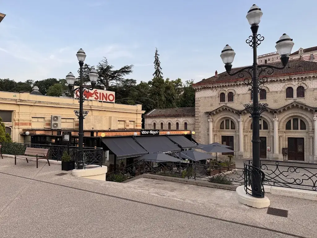 Maiu Smirnov_Bistro Régent Châtel-Guyon - Restaurant ouvert 7j/7_Châtel-Guyon_recensione