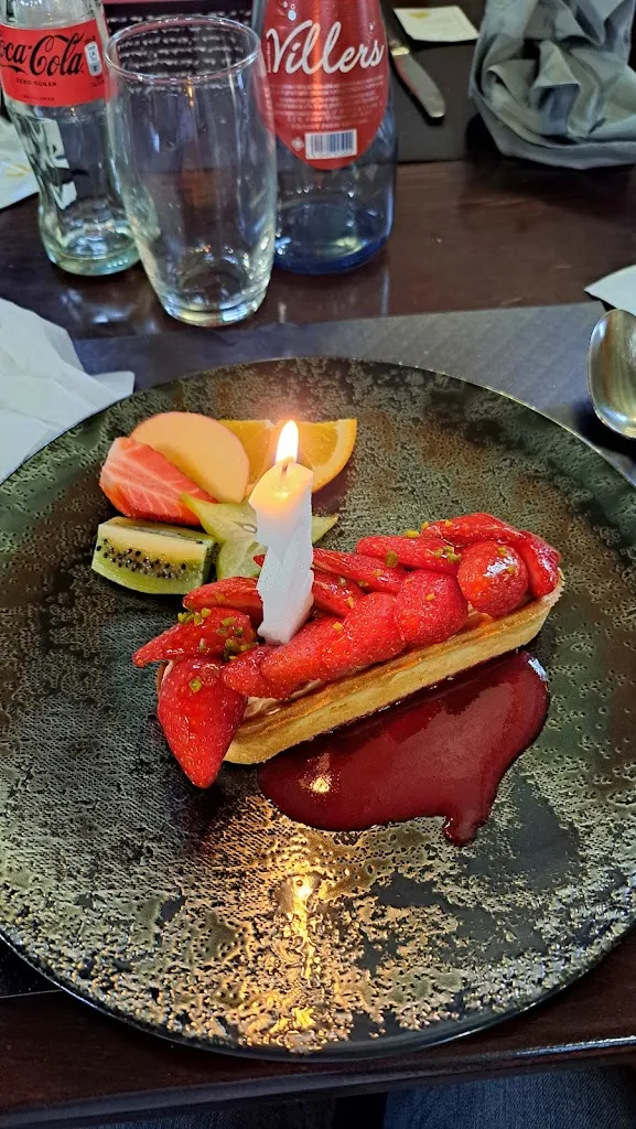 Christelle Henry_Taverne le Cygne_Stenay_review