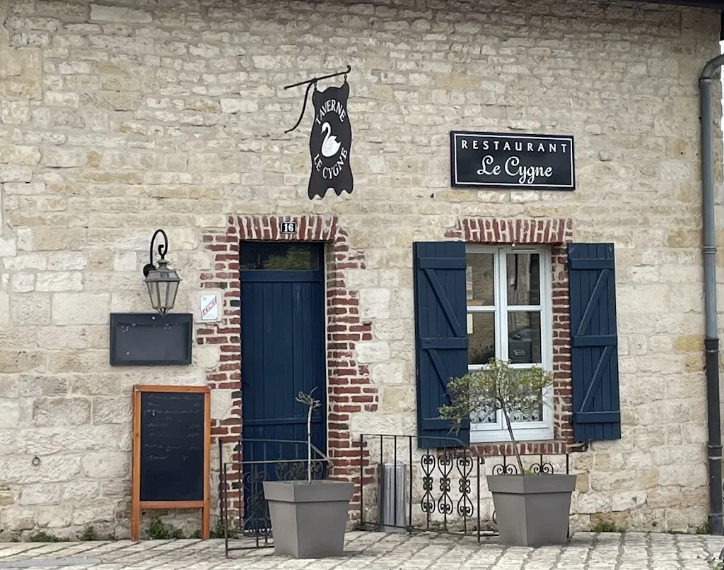 Christelle Donny-Thuilliez_Taverne le Cygne_Stenay_review