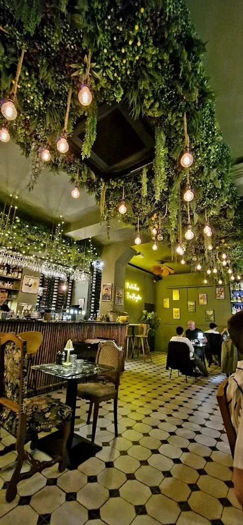 Laura Grasswill_Vicolo_Talange_review