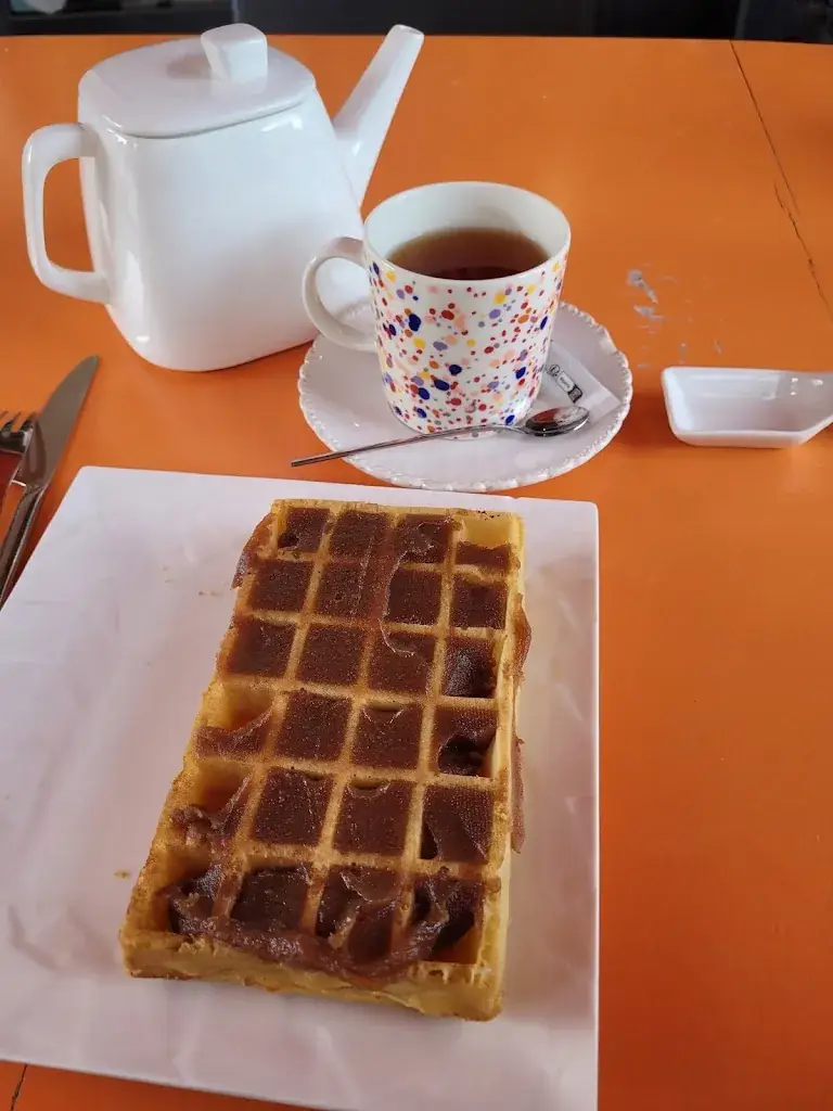 Emma Defosse Leblond_Thé O Café_Châtel-Guyon_review