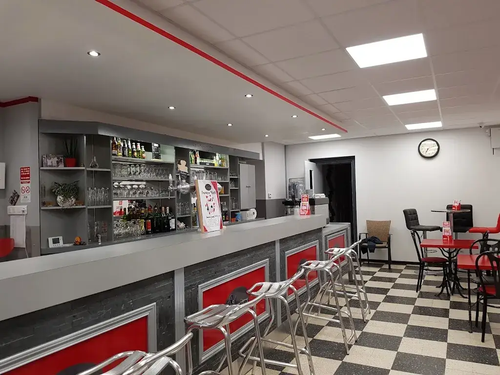 Hotel Le Marigny restaurante en Thaon-les-Vosges