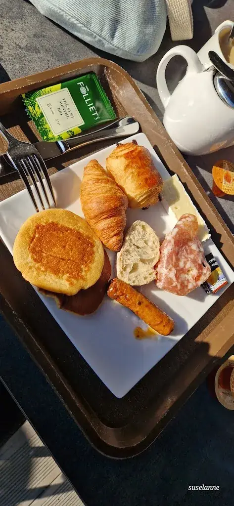 S. Belling_Le Saint Ange_Claix_recensione