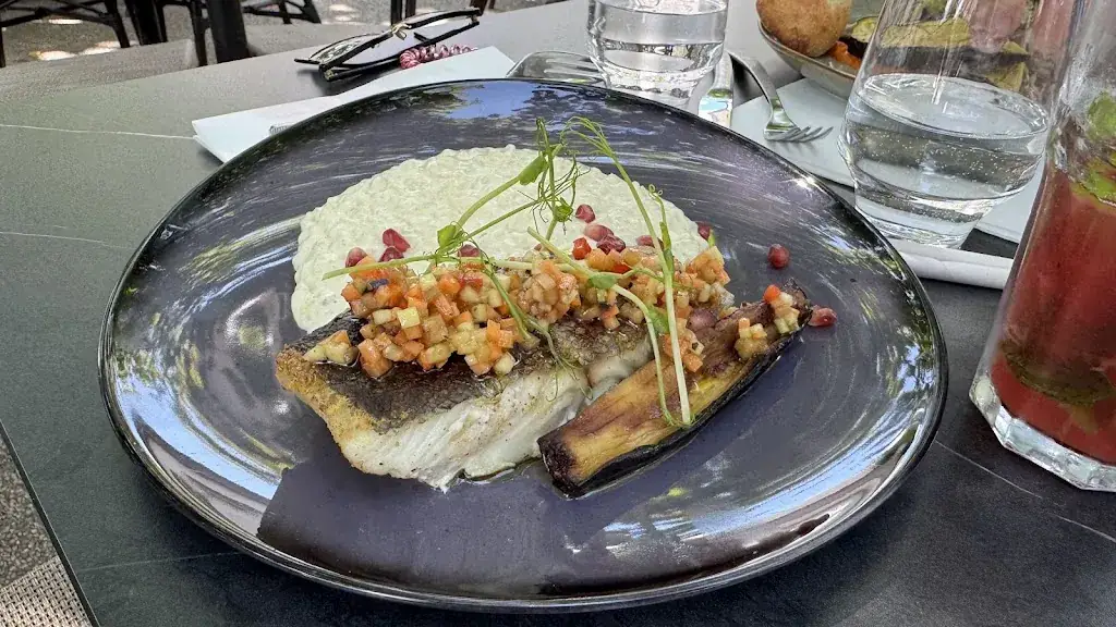 Le Saint Ange_Claix_slider_image_3