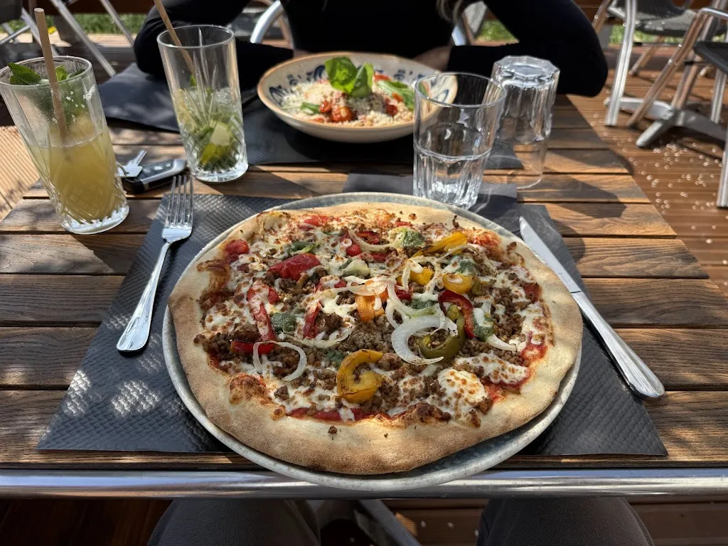 Sulyman Ozudogru_La Félicità_Varangéville_review