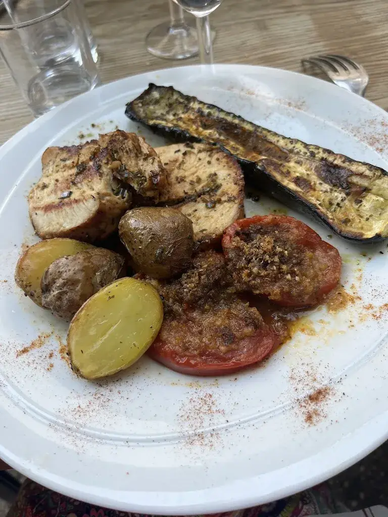 Gisèle GARNIER_Au Jardin de Soie_Chomérac_review