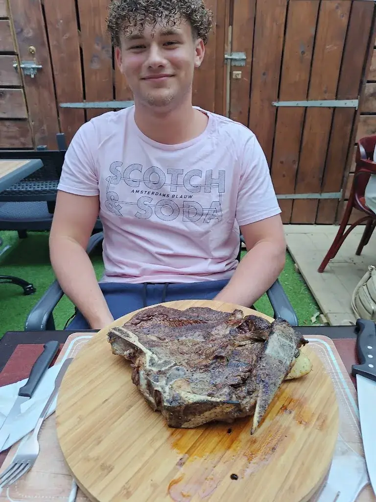 Emilie Thouvenot_Ballon d'Or_Varangéville_review