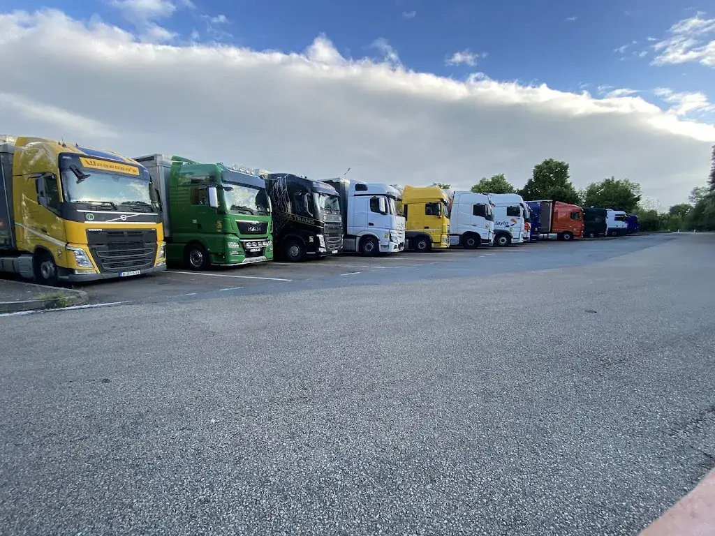 Aire du Val de Meuse_Val-de-Meuse_slider_image_3