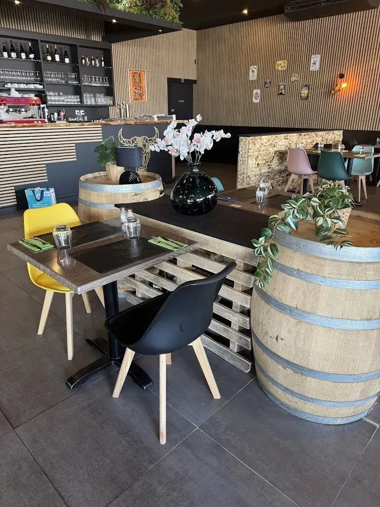 La Brasserie restaurant in Tinqueux