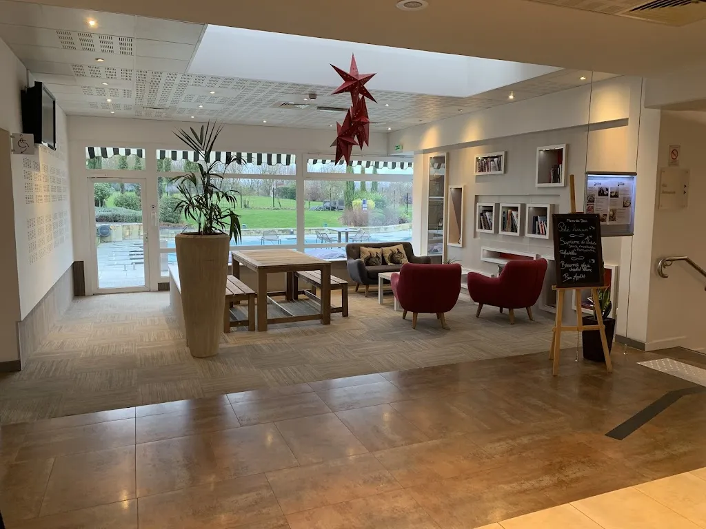 AZ_Le Champ Paveau by Novotel_Tinqueux_review