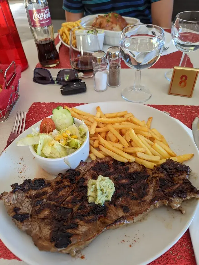 Attila Bekesi_Le Chez Nous Verdun_Verdun_review