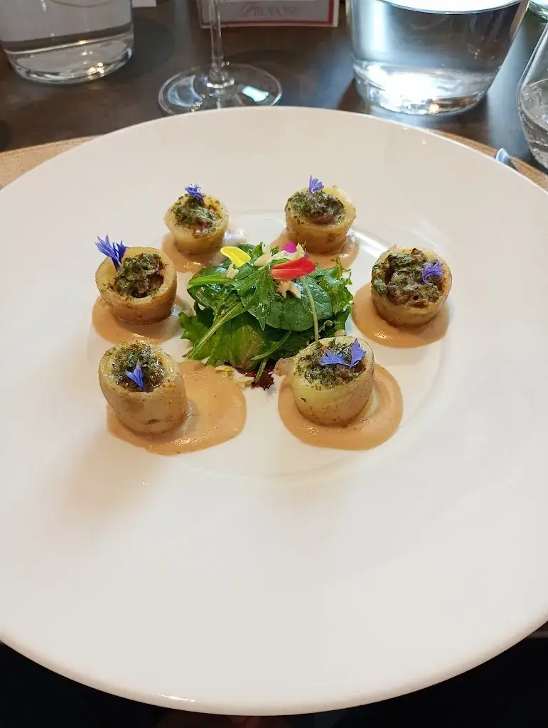 Alexander AJ_LE COMME CHEZ SOI_Verrières_review