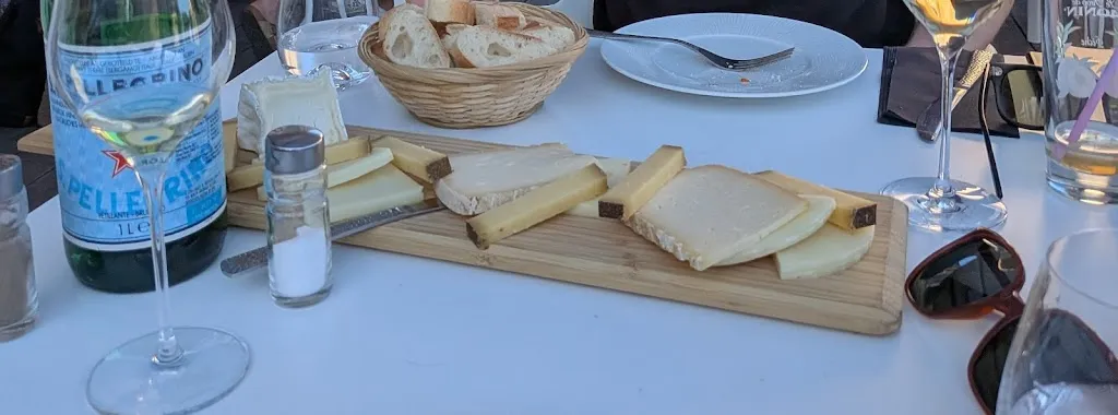 Karyna Azarian_L'entrevue_Blancs-Coteaux_review