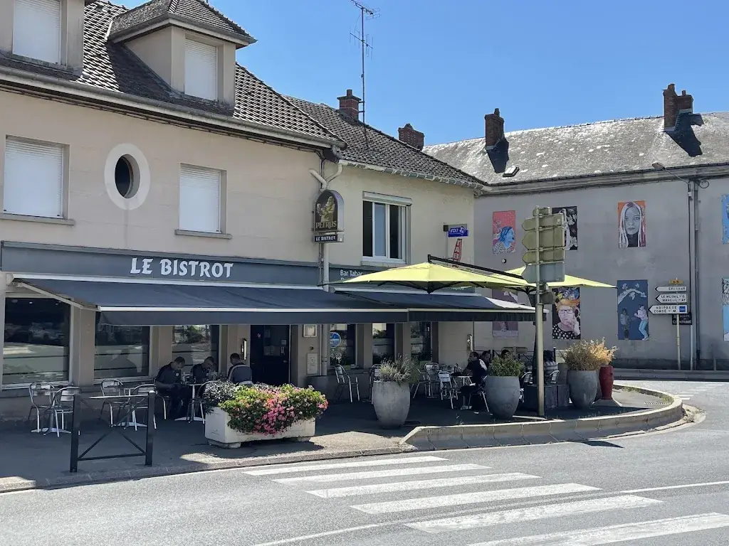 Le Bistrot restaurant in Blancs-Coteaux