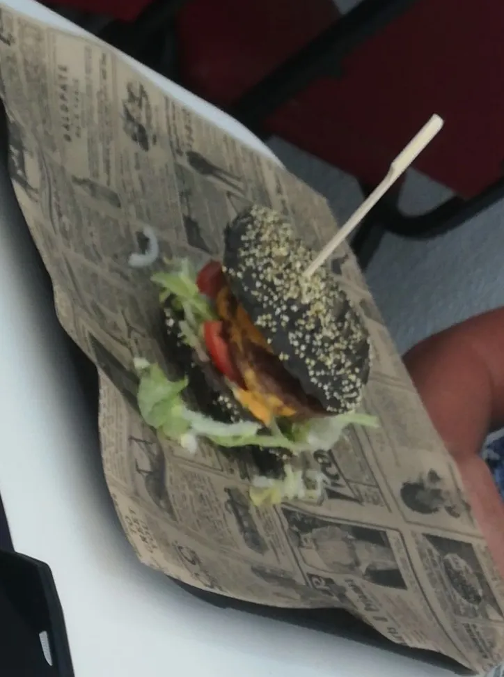 Valérie Jarry_Deux Frères_Vic-sur-Seille_review