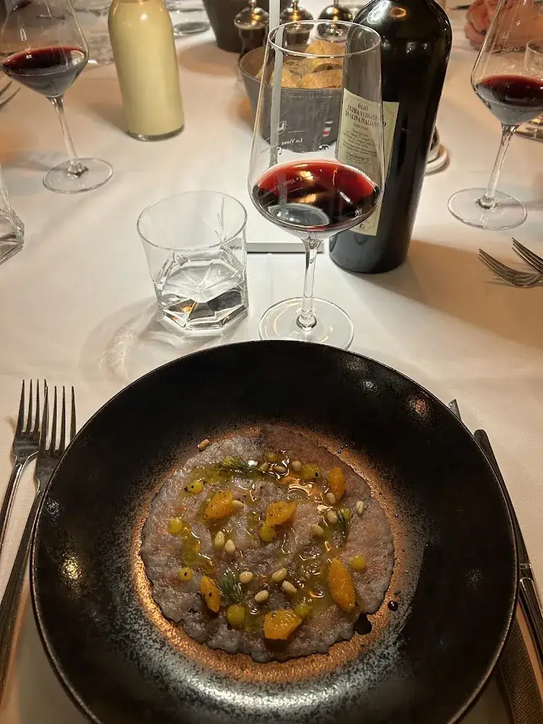 arianna pistilli_Vieux-Lausanne Restaurant & Giraf Bar_Lausanne_review