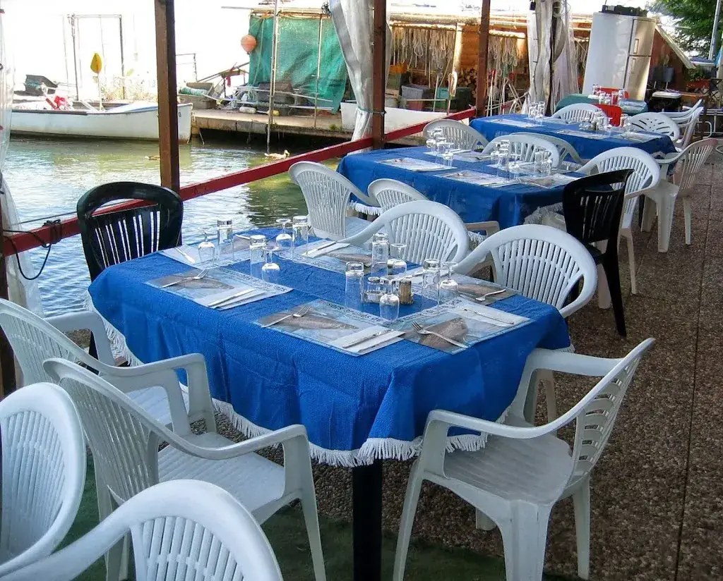 Aux Délices du Lac - Buvette du Petit-Bois_Tolochenaz_slider_image_1