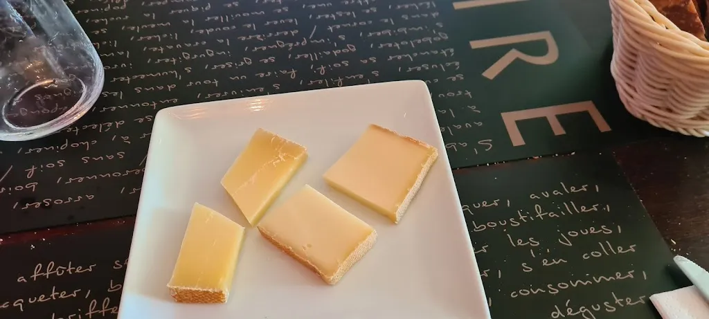 Jay KR_Café du Mont-Blanc_Lonay_recensione