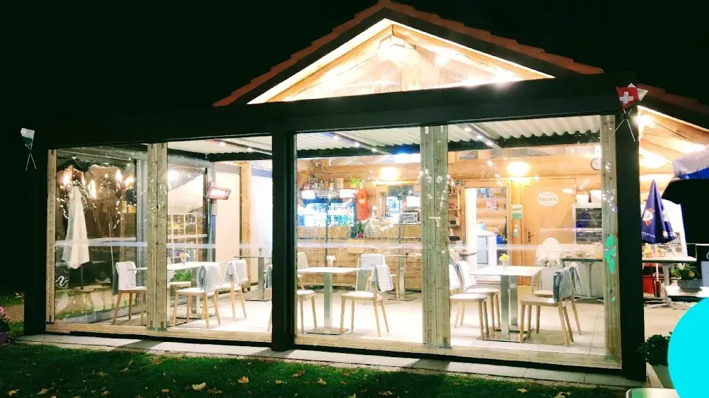 Le Chalet Gourmand Restaurant du Swin Golf restaurant in Lavigny